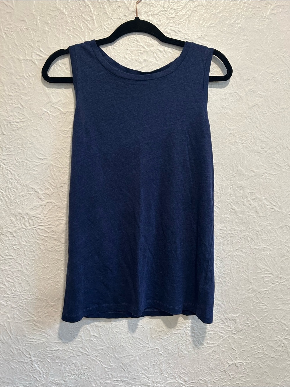 Vineyard Vines Navy Linen Sleeveless Tank